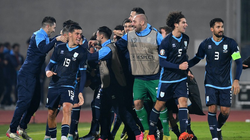 Đội tuyển yếu nhất thế giới toàn thua 10 trận vòng loại EURO nhưng ăn mừng như vô địch vì một điều này - Ảnh 5.