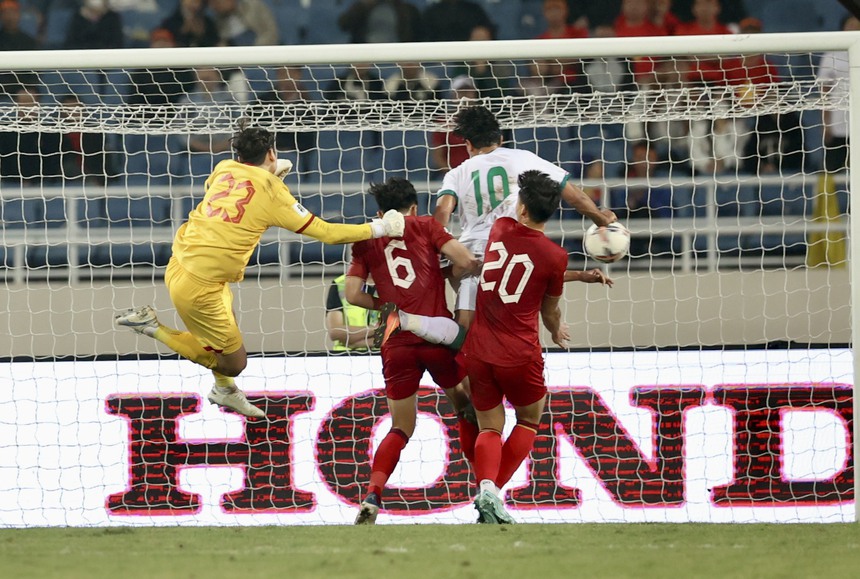 Việt Nam – Iraq 0-1: Phút bù giờ nghiệt ngã - Ảnh 1.