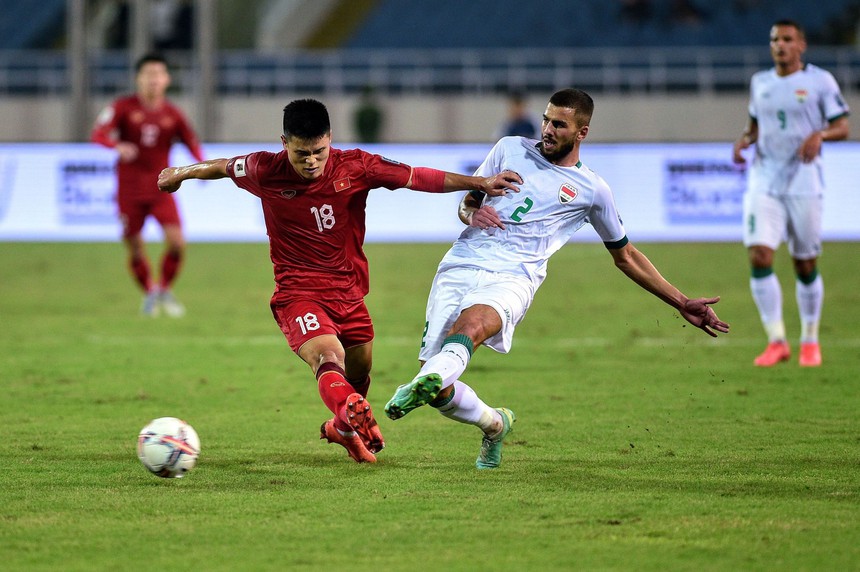 Tuyển Việt Nam thua Iraq 0-1 ở Mỹ Đình. Ảnh: Hoàng Linh