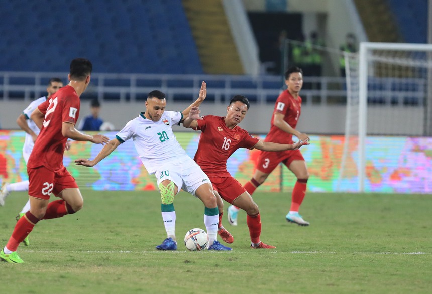 TRỰC TIẾP bóng đá Việt Nam vs Iraq (0-0): Việt Nam gặp khó khăn - Ảnh 7. TRỰC TIẾP bóng đá Việt Nam vs Iraq (0-0): Việt Nam gặp khó khăn - Ảnh 7.