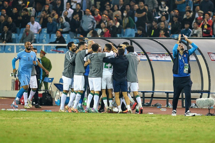Văn Lâm nhận bàn thua phút cuối, Việt Nam thua nghiệt ngã Iraq - Ảnh 4. Văn Lâm nhận bàn thua phút cuối, Việt Nam thua nghiệt ngã Iraq - Ảnh 4.