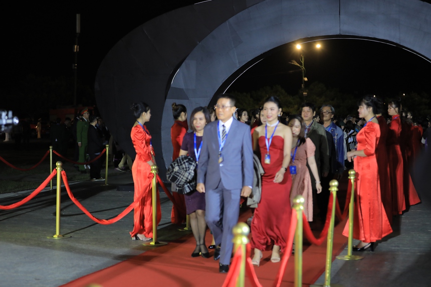 Khai mạc LHP Việt Nam lần thứ XXIII: Ngày hội điện ảnh trên 'thành phố ngàn hoa' - Ảnh 3.