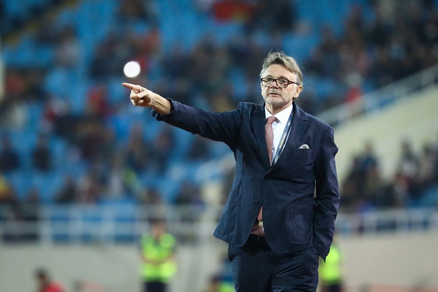 Những tiếc nuối của HLV Troussier - Ảnh 1. Những tiếc nuối của HLV Troussier - Ảnh 1.