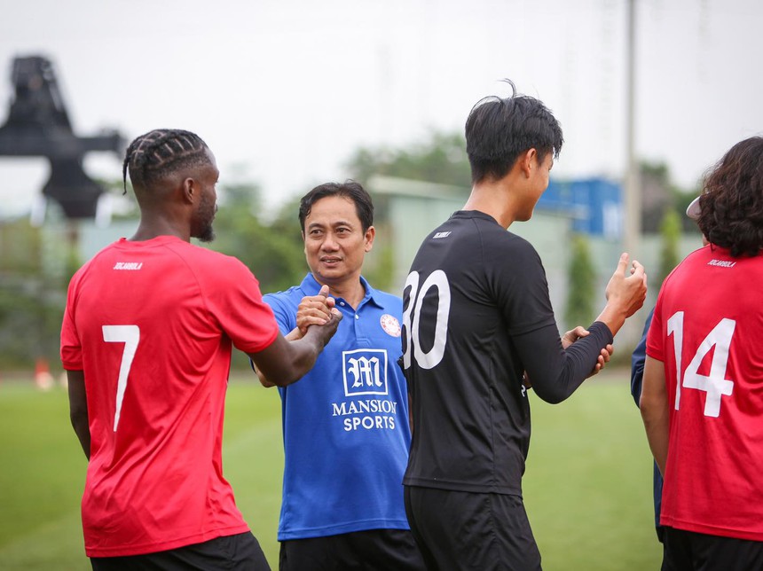 CLB TP.HCM đáp trả thông tin nợ nần "khủng" sau lá thư kêu cứu của đội - Ảnh 3.