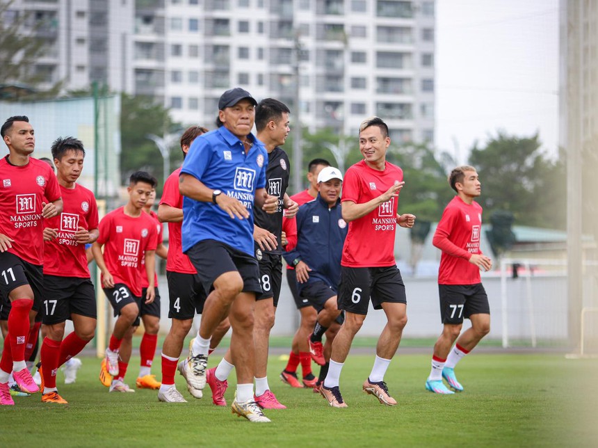 CLB TP.HCM đáp trả thông tin nợ nần "khủng" sau lá thư kêu cứu của đội - Ảnh 2.