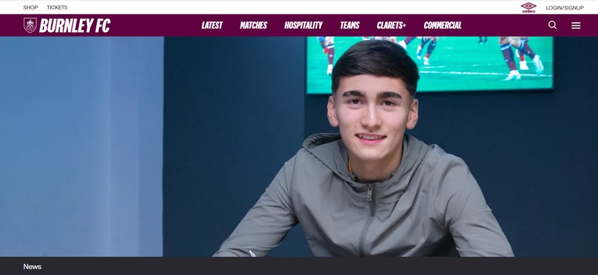 Cầu thủ Việt xuất hiện trên trang chủ CLB Ngoại hạng Anh, mang tin vui cho HLV Troussier - Ảnh 2. Cầu thủ Việt xuất hiện trên trang chủ CLB Ngoại hạng Anh, mang tin vui cho HLV Troussier - Ảnh 2.