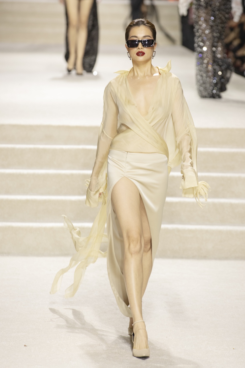 NTK Công Trí giới thiệu BST thời trang Xuân - Hè 2024 - Ảnh 11. NTK Công Trí giới thiệu BST thời trang Xuân - Hè 2024 - Ảnh 11.