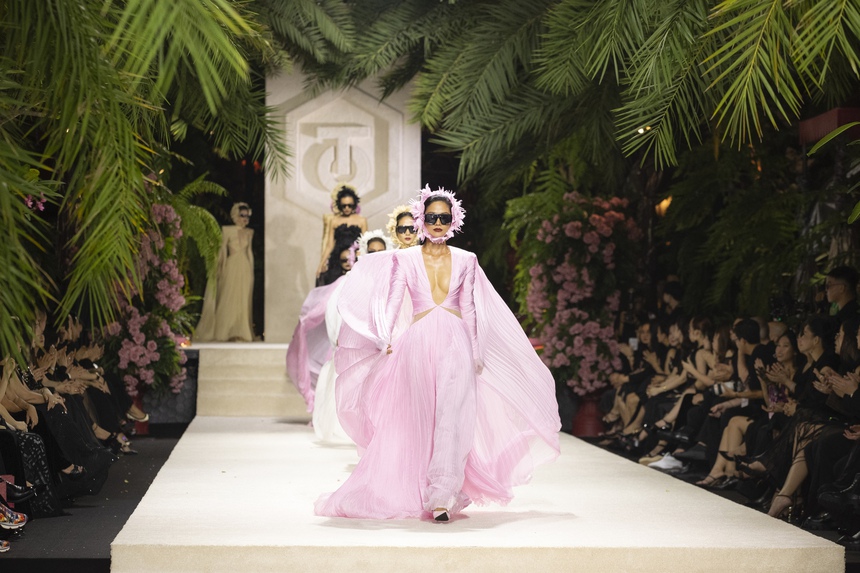 NTK Công Trí giới thiệu BST thời trang Xuân - Hè 2024 - Ảnh 12. NTK Công Trí giới thiệu BST thời trang Xuân - Hè 2024 - Ảnh 12.