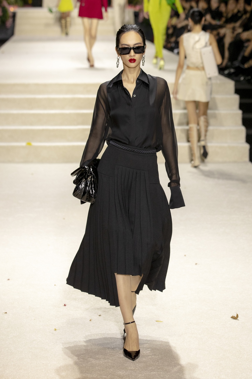 NTK Công Trí giới thiệu BST thời trang Xuân - Hè 2024 - Ảnh 2. NTK Công Trí giới thiệu BST thời trang Xuân - Hè 2024 - Ảnh 2.