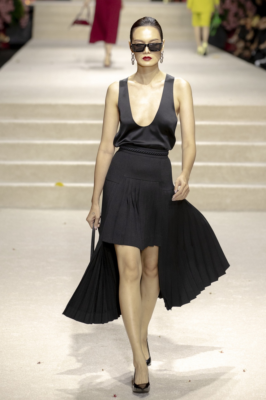 NTK Công Trí giới thiệu BST thời trang Xuân - Hè 2024 - Ảnh 4. NTK Công Trí giới thiệu BST thời trang Xuân - Hè 2024 - Ảnh 4.