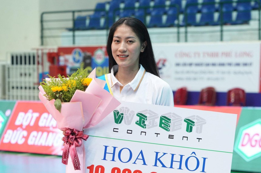 Tin nóng thể thao sáng 27/10: Hoa khôi bóng chuyền tạo kỷ lục khó tin, đội bóng Đông Nam Á sắp bị loại khỏi FIFA - Ảnh 2.