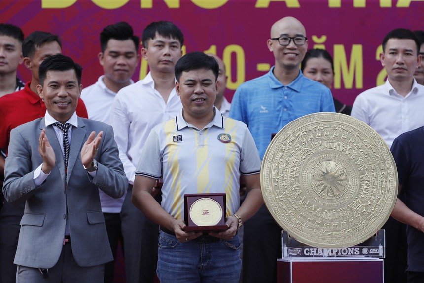 Dàn "hotgirl" khuấy động ngày hội bóng đá Thanh Hoá tại miền Nam - Ảnh 2.