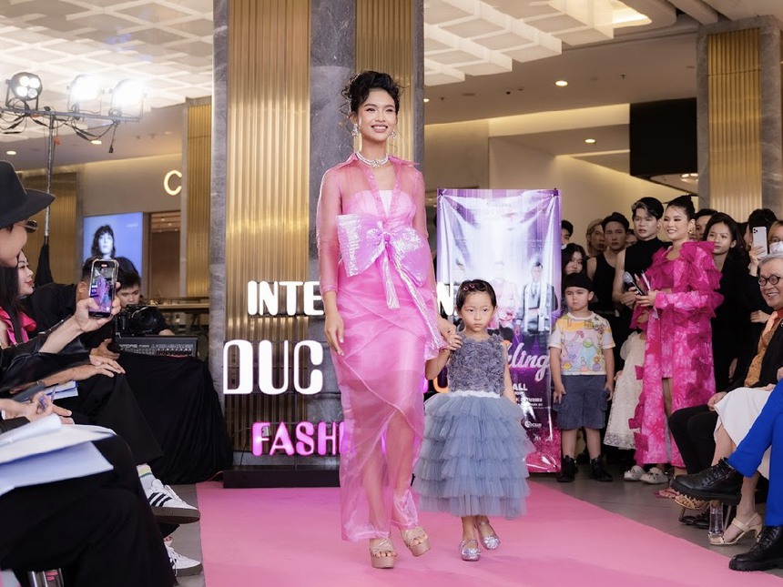 NTK Đức Vincie tìm kiếm người mẫu diễn show thời trang cuối năm - Ảnh 6. NTK Đức Vincie tìm kiếm người mẫu diễn show thời trang cuối năm - Ảnh 6.