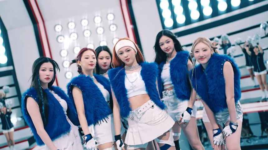 Cư dân Hàn tràn ngập thất vọng trước màn ra mắt của 'em gái Blackpink' - Ảnh 2.