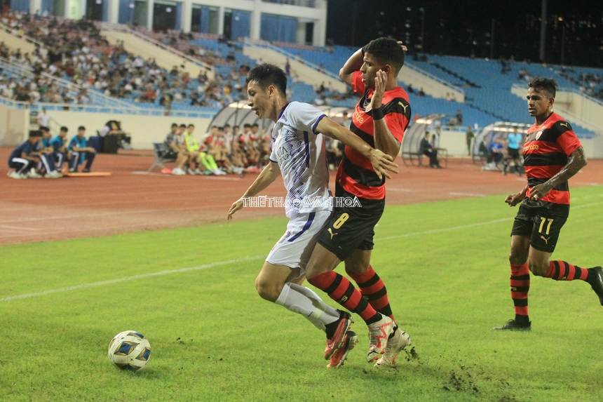 Tin nóng bóng đá Việt tối 27/11: Tuấn Hải muốn xuất ngoại, Văn Toàn thừa nhận 'nhớ' ngoại binh - Ảnh 6.