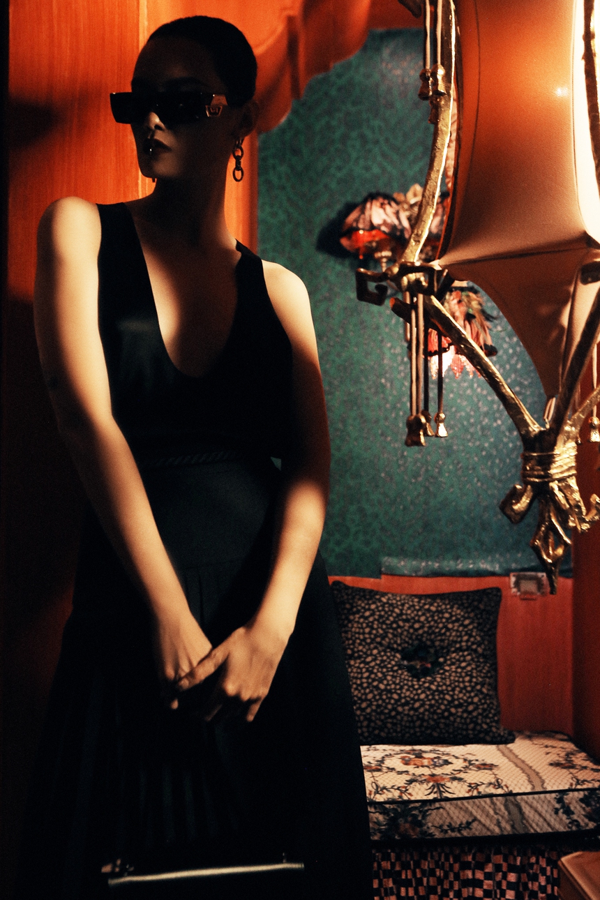 Khám phá hậu trường của 62 'chân dài' trong show Công Trí - Ảnh 15.