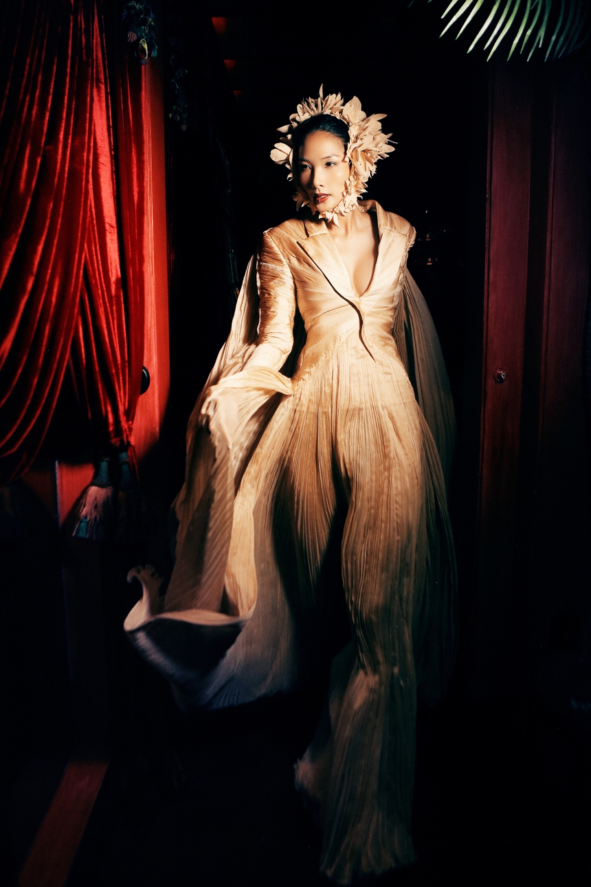 Khám phá hậu trường của 62 'chân dài' trong show Công Trí - Ảnh 5.