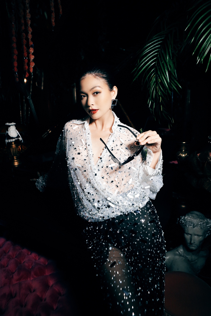 Khám phá hậu trường của 62 'chân dài' trong show Công Trí - Ảnh 7.