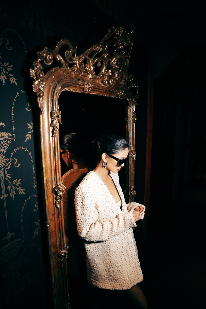 Khám phá hậu trường của 62 'chân dài' trong show Công Trí - Ảnh 9.