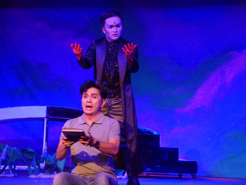 Vui nhộn như 'Hé-lô ông thần' - Ảnh 2.