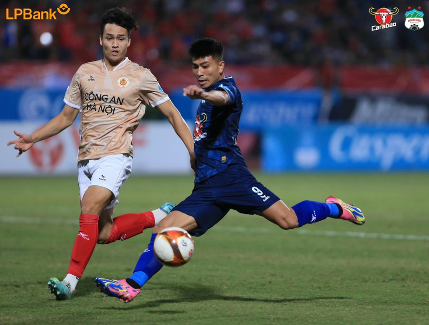 Tin nóng bóng đá Việt sáng 28/11: HAGL 'thở phào' với Thanh Bình, CLB TP.HCM không ưu tiên HLV Park - Ảnh 2.