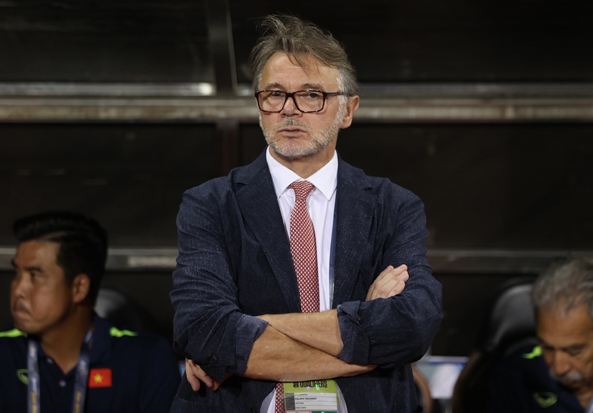 Ông Troussier tiếp tục “đãi cát tìm vàng” - Ảnh 1.