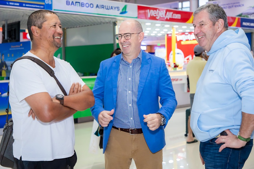 Nha Trang chính thức đón 60 huyền thoại golf thế giới đến tranh tài tại Vinpearl DIC Legends Vietnam 2023 - Ảnh 2. Nha Trang chính thức đón 60 huyền thoại golf thế giới đến tranh tài tại Vinpearl DIC Legends Vietnam 2023 - Ảnh 2.