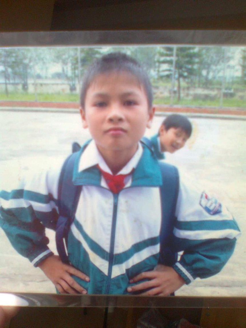 Chết cười với hình ảnh thời… còn phèn của cầu thủ Việt Nam: Quang Hải đáng yêu hết nấc, Bùi Tiến Dũng cực hài - Ảnh 6.