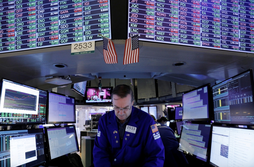 Chứng khoán thế giới 'hụt hơi' sau giai đoạn tăng kéo dài - Ảnh 1. Chứng khoán thế giới 'hụt hơi' sau giai đoạn tăng kéo dài - Ảnh 1.