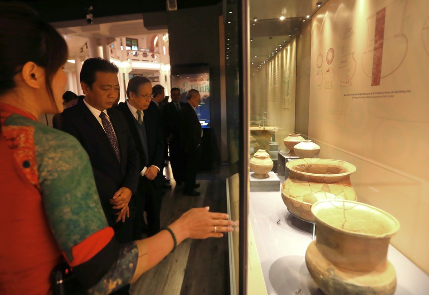 Giáo dục truyền thống thông qua di sản văn hóa ở bảo tàng, di tích - Ảnh 1.