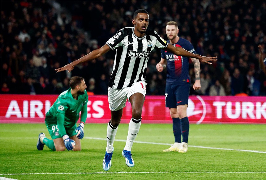TRANH CÃI: VAR đã cướp đi chiến thắng của Newcastle trước PSG? - Ảnh 2.