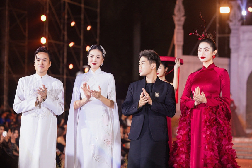 Thuỳ Linh, Kỳ Duyên rủ nhau làm vedette show Dũng Nguyễn - Ảnh 11.