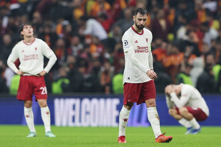 MU lại 'công làm thủ phá' ở Cúp C1, đánh rơi chiến thắng theo cách khó tin - Ảnh 3.