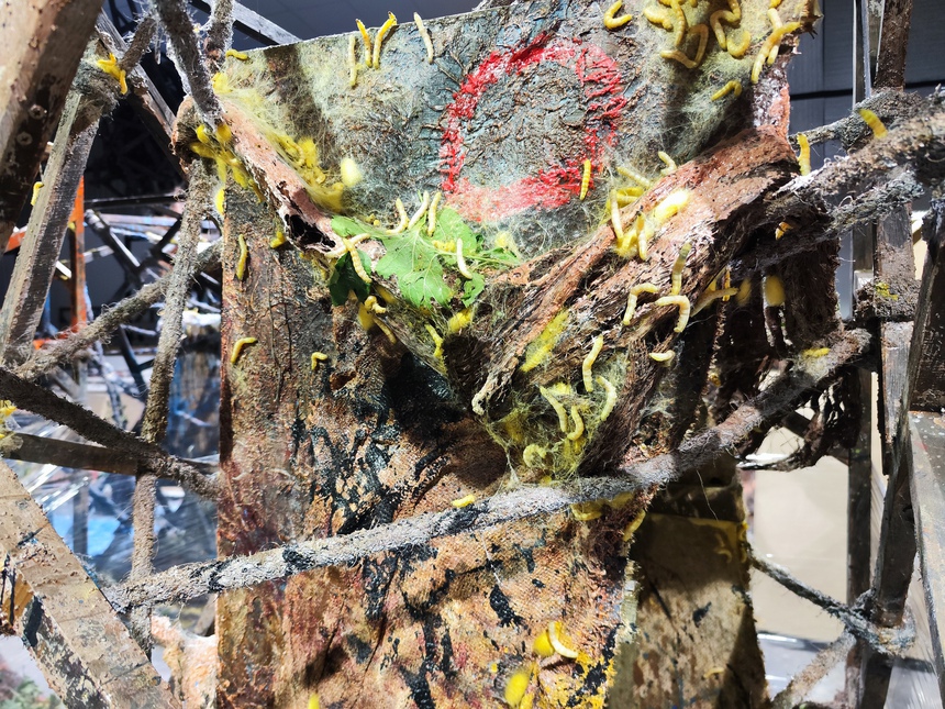 Họa sĩ Lê Hữu Hiếu: Mang nhà cổ Bắc bộ đến 'thế vận hội mỹ thuật' Venice Biennale - Ảnh 5.