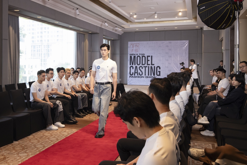 Hoa hậu Hương Giang tuyển người mẫu cho chương trình thời trang "Cảm hứng Việt Nam" - Ảnh 3. Hoa hậu Hương Giang tuyển người mẫu cho chương trình thời trang "Cảm hứng Việt Nam" - Ảnh 3.