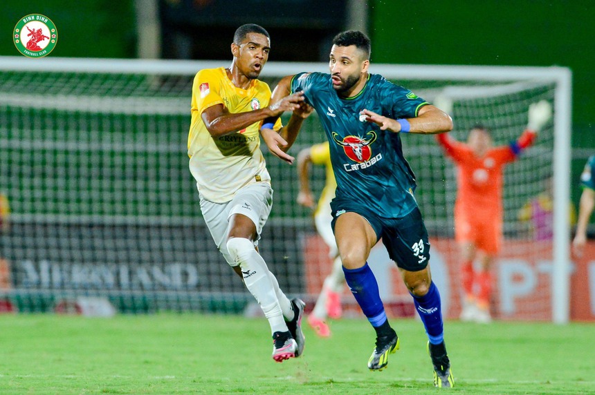 HLV Kiatisuk: ‘HAGL bị động vì phút cuối Jhon Cley không được thi đấu’ - Ảnh 2.