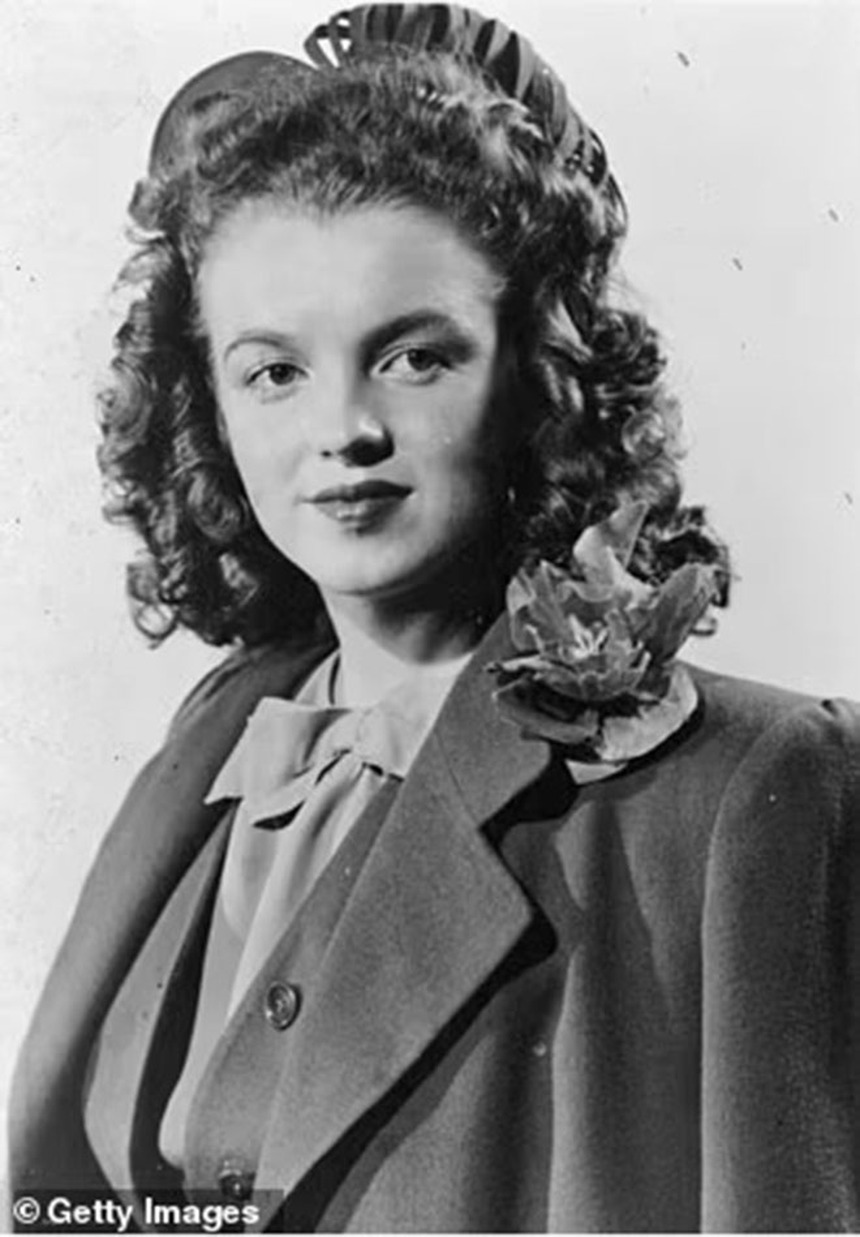 (Bài đăng thứ 7) Những nét đẹp tuyệt vời của Marilyn Monroe có phải là hoàn toàn tự nhiên không? - Ảnh 2.