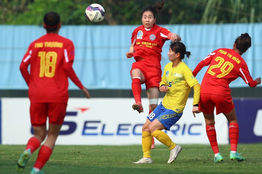 Tin nóng thể thao sáng 30/11: Tay vợt cùng Thùy Linh dự China Masters thừa nhận bị fan nam quấy rối, theo về tận khách sạn - Ảnh 3. Tin nóng thể thao sáng 30/11: Tay vợt cùng Thùy Linh dự China Masters thừa nhận bị fan nam quấy rối, theo về tận khách sạn - Ảnh 3.