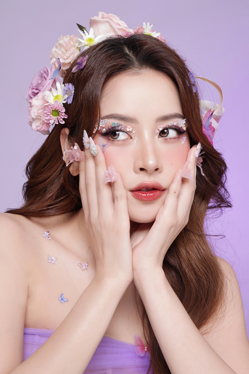 Chi Pu biến hóa cảm xúc trong MV "Hoa dưới mặt trời" - Ảnh 2.