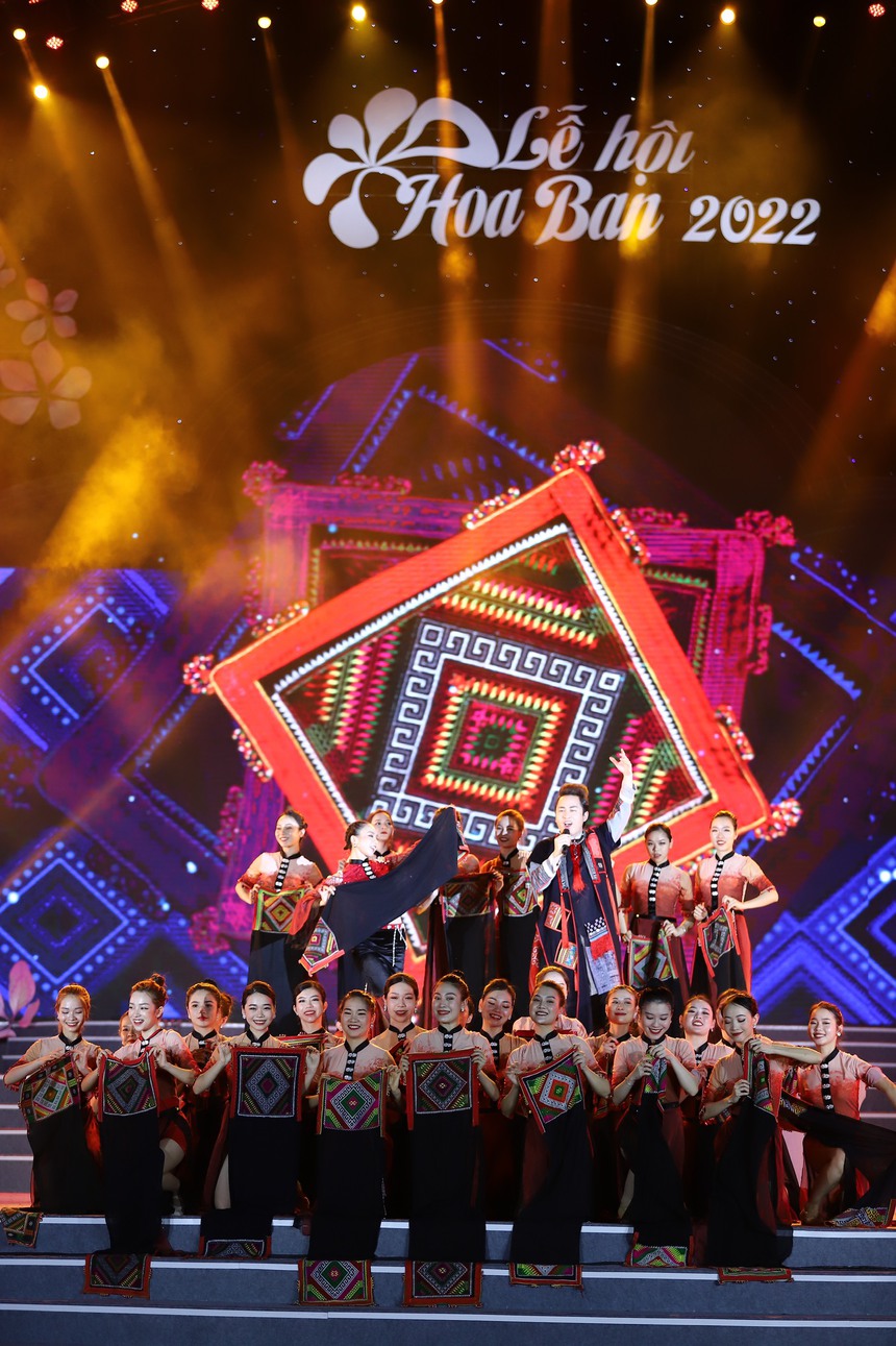 Đạo diễn Phạm Hoàng Giang: Khoác chiếc 'áo mới' cho các lễ hội văn hoá - Ảnh 4.