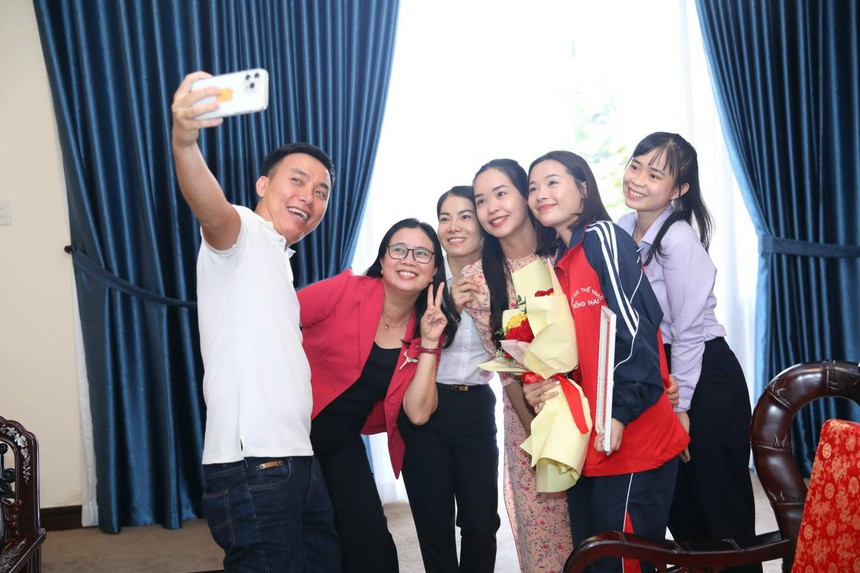 Liên tiếp thăng tiến trên BXH cầu lông, Thùy Linh được trao tặng vinh dự lớn - Ảnh 6. Liên tiếp thăng tiến trên BXH cầu lông, Thùy Linh được trao tặng vinh dự lớn - Ảnh 6.