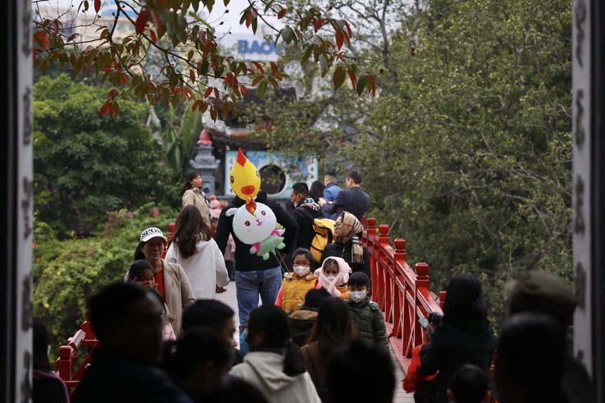 Chào tuần mới: Văn hóa của phố đi bộ - Ảnh 1. Chào tuần mới: Văn hóa của phố đi bộ - Ảnh 1.