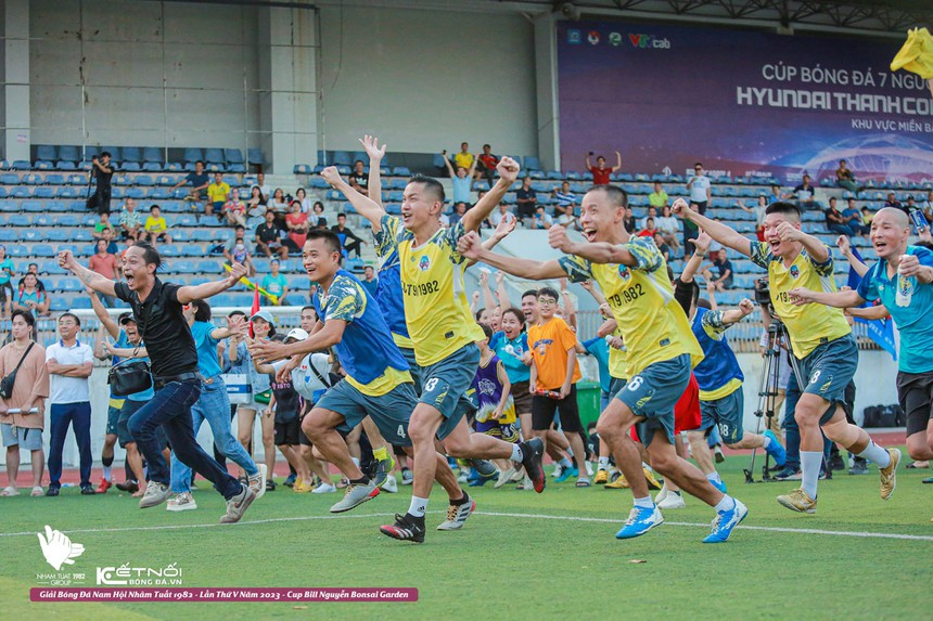FC 9-82 giành chức vô địch giải bóng đá Hội Nhâm Tuất - Ảnh 3.