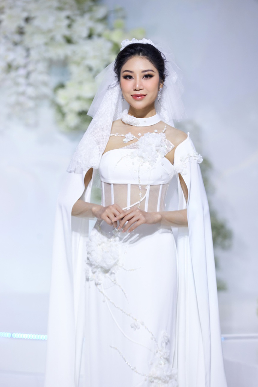Lê Thu Trang hội ngộ Lan Anh trong show diễn áo dài cưới Sammy Bridal - Ảnh 3.