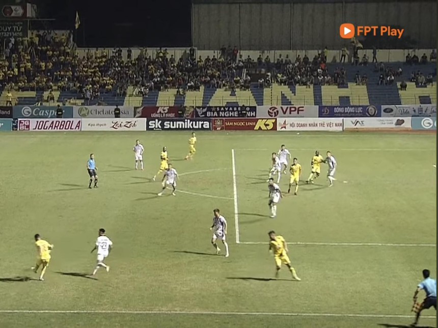 Hội CĐV SLNA kêu gọi công bằng cho... đối thủ - Ảnh 2.