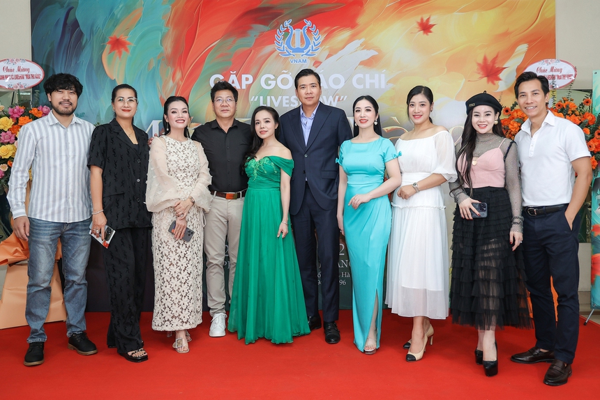 Show 'Mùa Thu vàng': Âm nhạc hàn lâm hòa quyện với những bản tình ca - Ảnh 8.