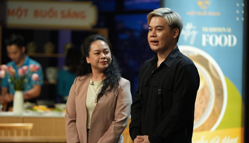 Hot TikToker Long Chun gọi vốn thành công ở Shark Tank Việt Nam nhờ món ăn gia truyền - Ảnh 4. Hot TikToker Long Chun gọi vốn thành công ở Shark Tank Việt Nam nhờ món ăn gia truyền - Ảnh 4.