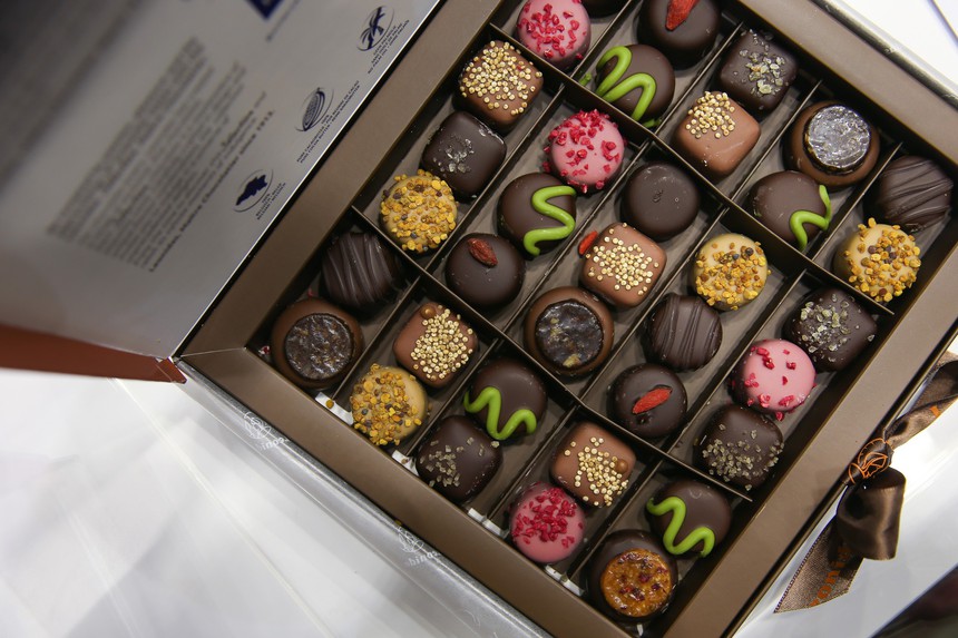 Giá chocolate ngày càng 'đắng' - Ảnh 1.