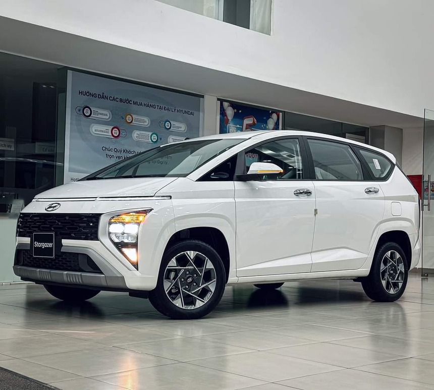 Tin xe hôm nay 7/11: Hyundai Stargazer giảm giá còn hơn 450 triệu, Suzuki Ertiga tiếp tục được ưu đãi 100 triệu - Ảnh 1. Tin xe hôm nay 7/11: Hyundai Stargazer giảm giá còn hơn 450 triệu, Suzuki Ertiga tiếp tục được ưu đãi 100 triệu - Ảnh 1.