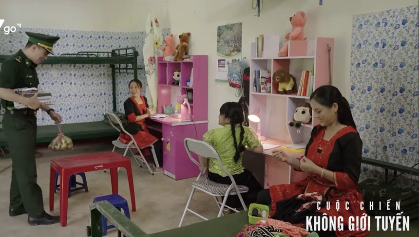 Kết phim 'Cuộc chiến không giới tuyến': Mường Luông bình yên, Trung và Phương cùng chăm lo cho bầy con nuôi - Ảnh 4.